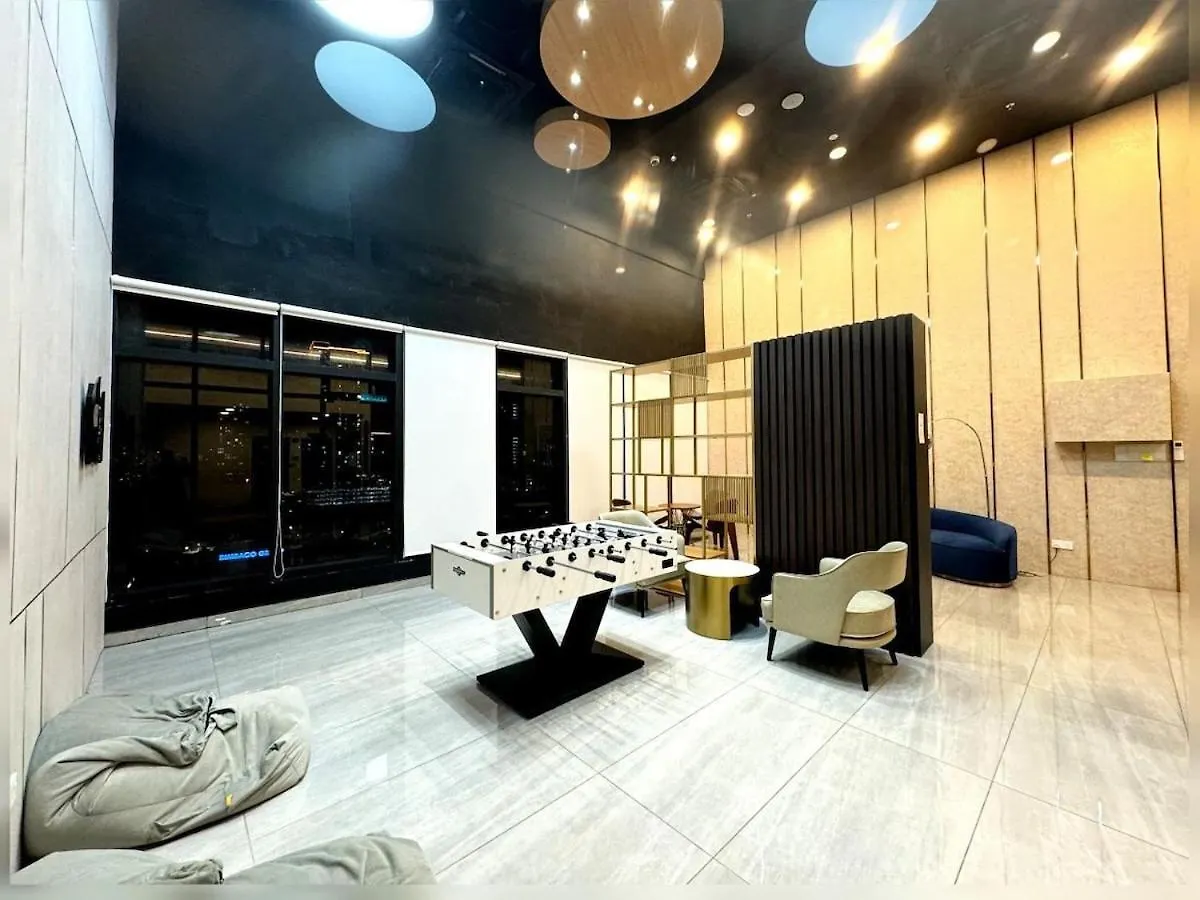 Cozy Luxury Suites Urban In Penang City View 10Pax George Town Apartment