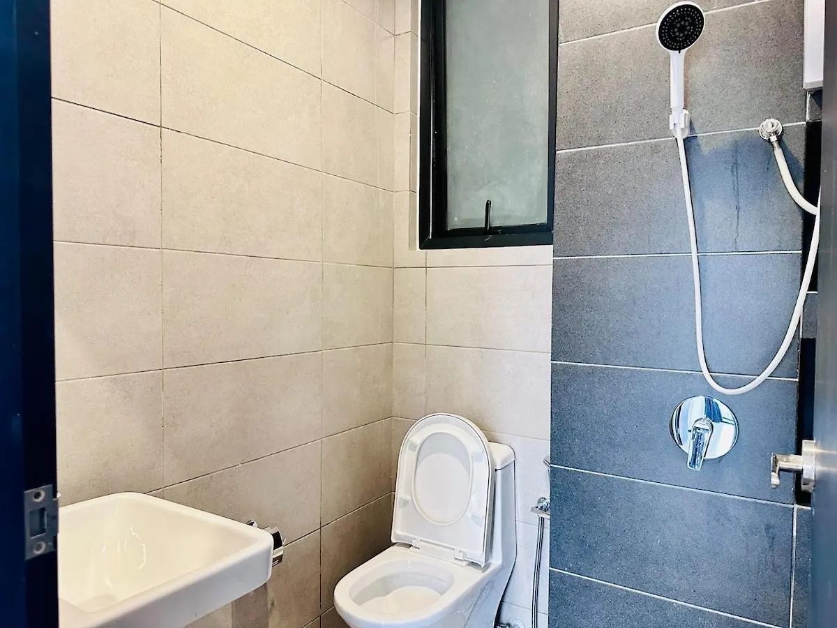 Cozy Luxury Suites Urban In Penang City View 10Pax George Town Apartment