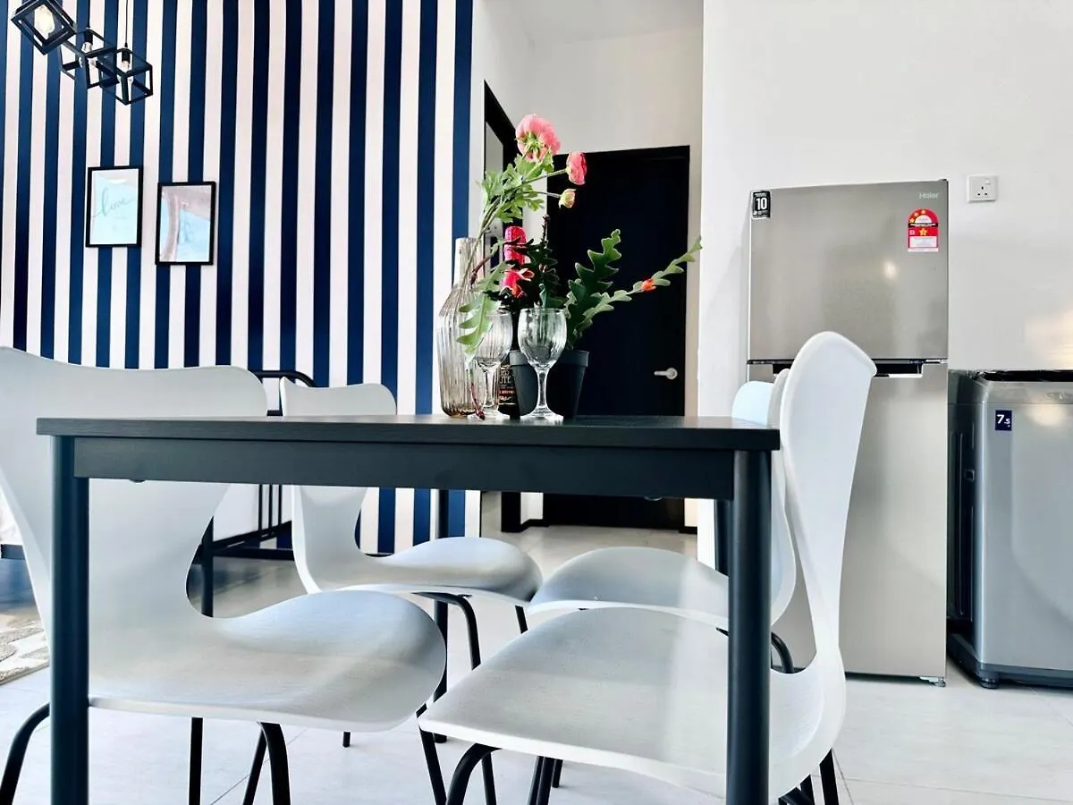 Apartment Cozy Luxury Suites Urban In Penang City View 10Pax George Town